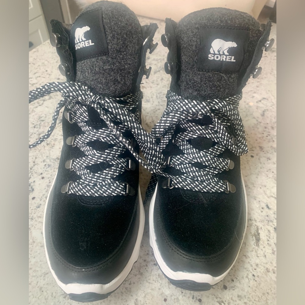 BNWOT Sorel Waterproof Boots